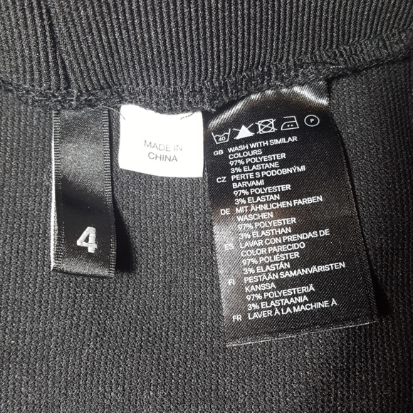 H&M Black Ribbed Bodycon Mini Skirt - Picture 3 of 8